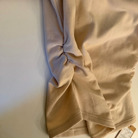 OGL Brami Top Sz M Tan Long Sleeve Built In Bra Ruched Sides New With Tags - Picture 11 of 12